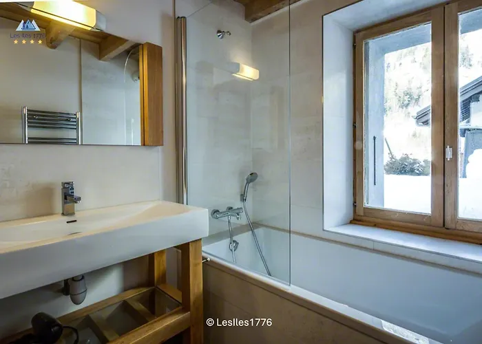 Les Iles 1776 Шамоні